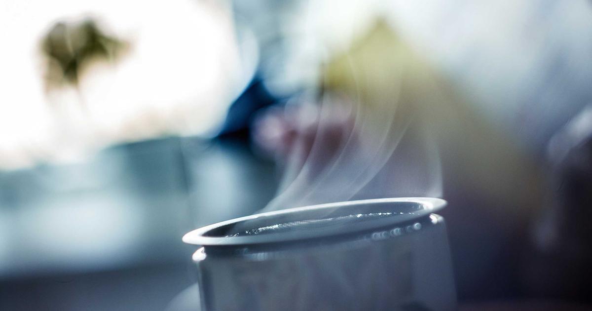 직장인 목·어깨 통증 – 앉아서 일하는 사람을 위한 5분 스트레칭